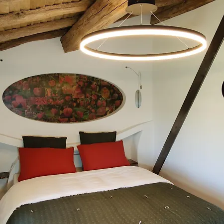 D'architecte 6 Pers. Avec Terrasse Et Jardin à - Fr-1-426-480 * Pissotte