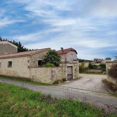 Hébergement de vacances D'architecte 6 Pers. Avec Terrasse Et Jardin à - Fr-1-426-480