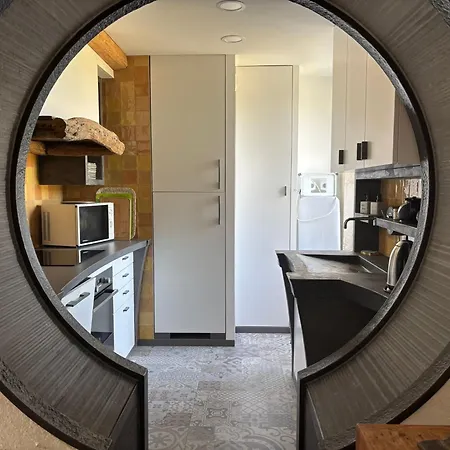 D'architecte 6 Pers. Avec Terrasse Et Jardin à - Fr-1-426-480