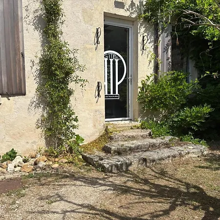 Hébergement de vacances D'architecte 6 Pers. Avec Terrasse Et Jardin à - Fr-1-426-480 *